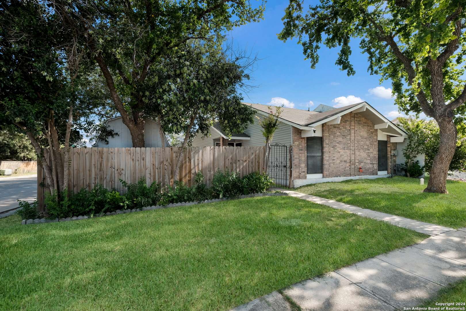 San Antonio, TX 78249,6625 spring lark