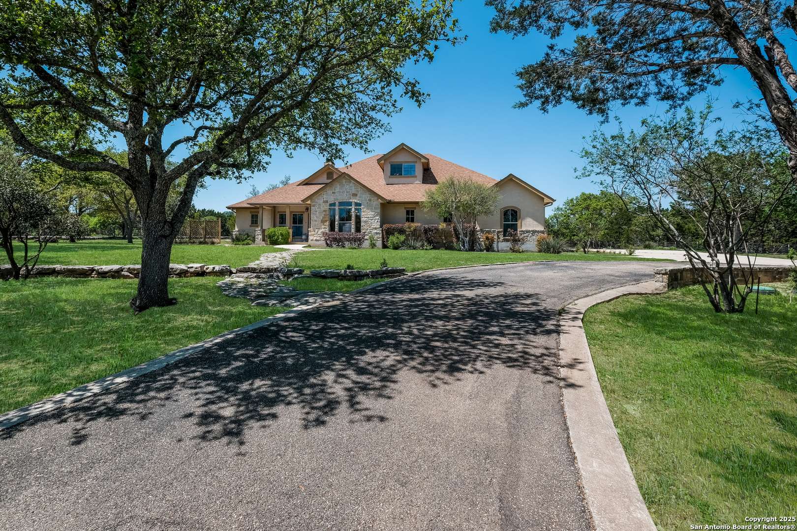 Boerne, TX 78006,216 Red Oak