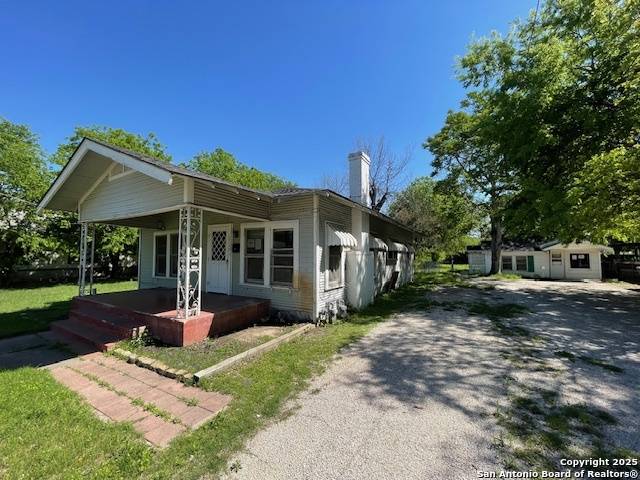 San Antonio, TX 78214,320 Barrett