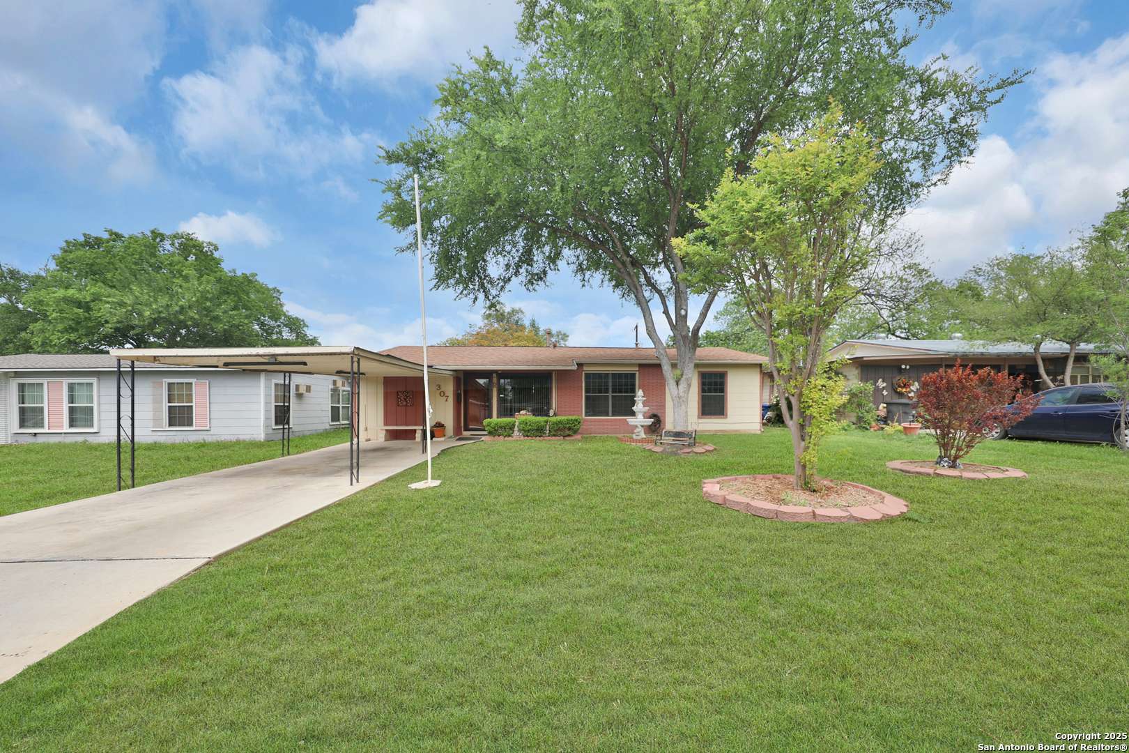 San Antonio, TX 78213,307 Trudell