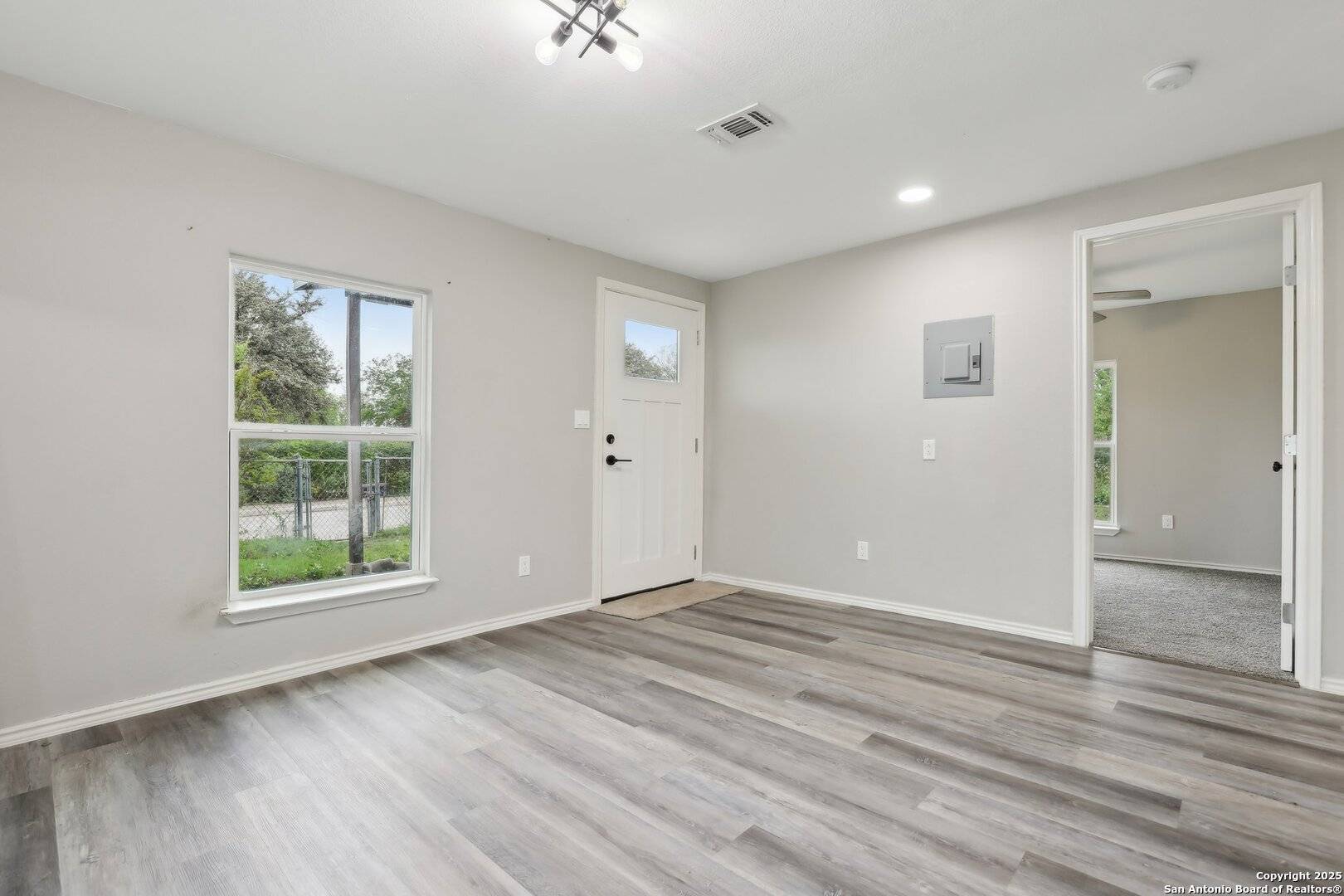 San Antonio, TX 78210,1360 Essex