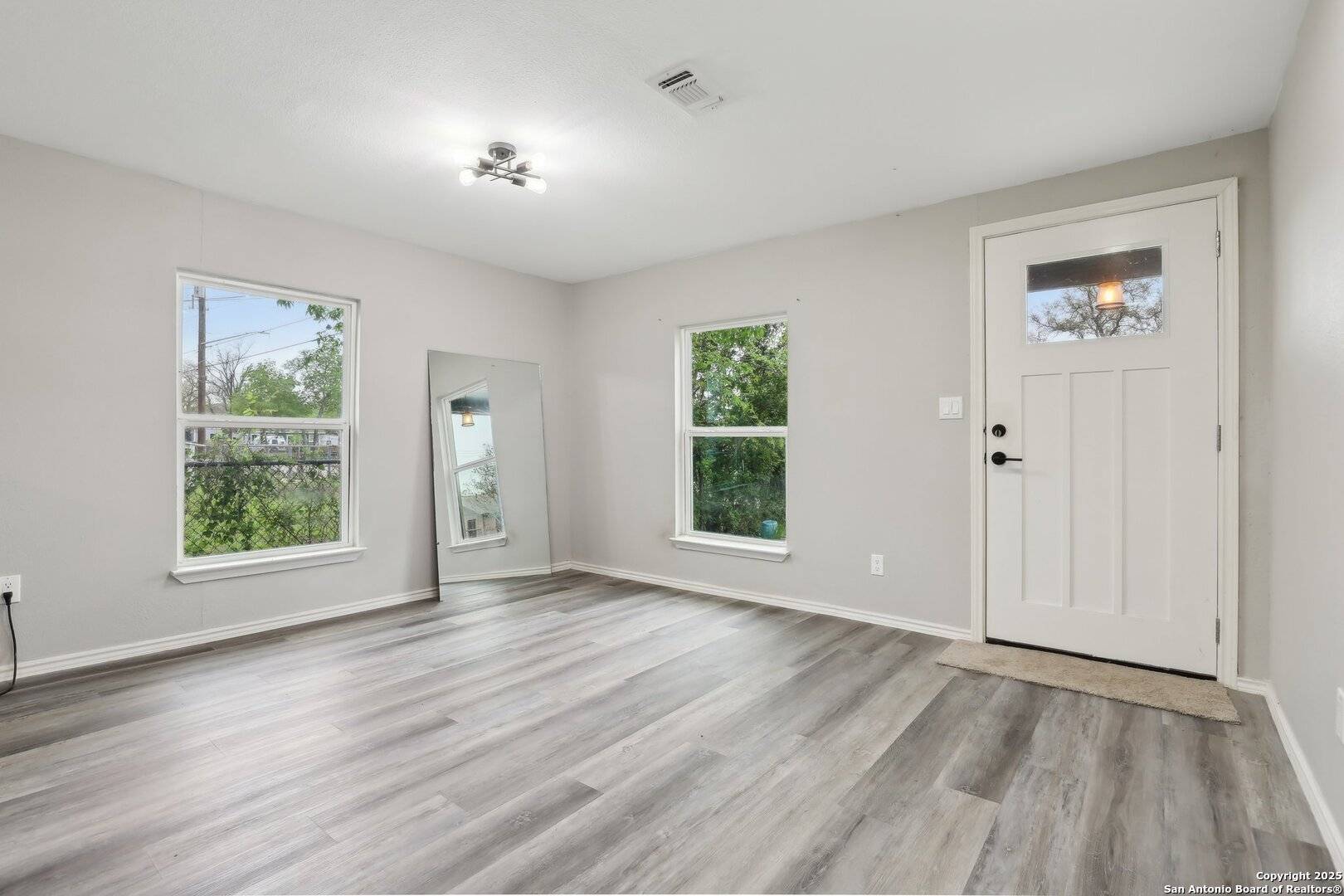 San Antonio, TX 78210,1360 Essex