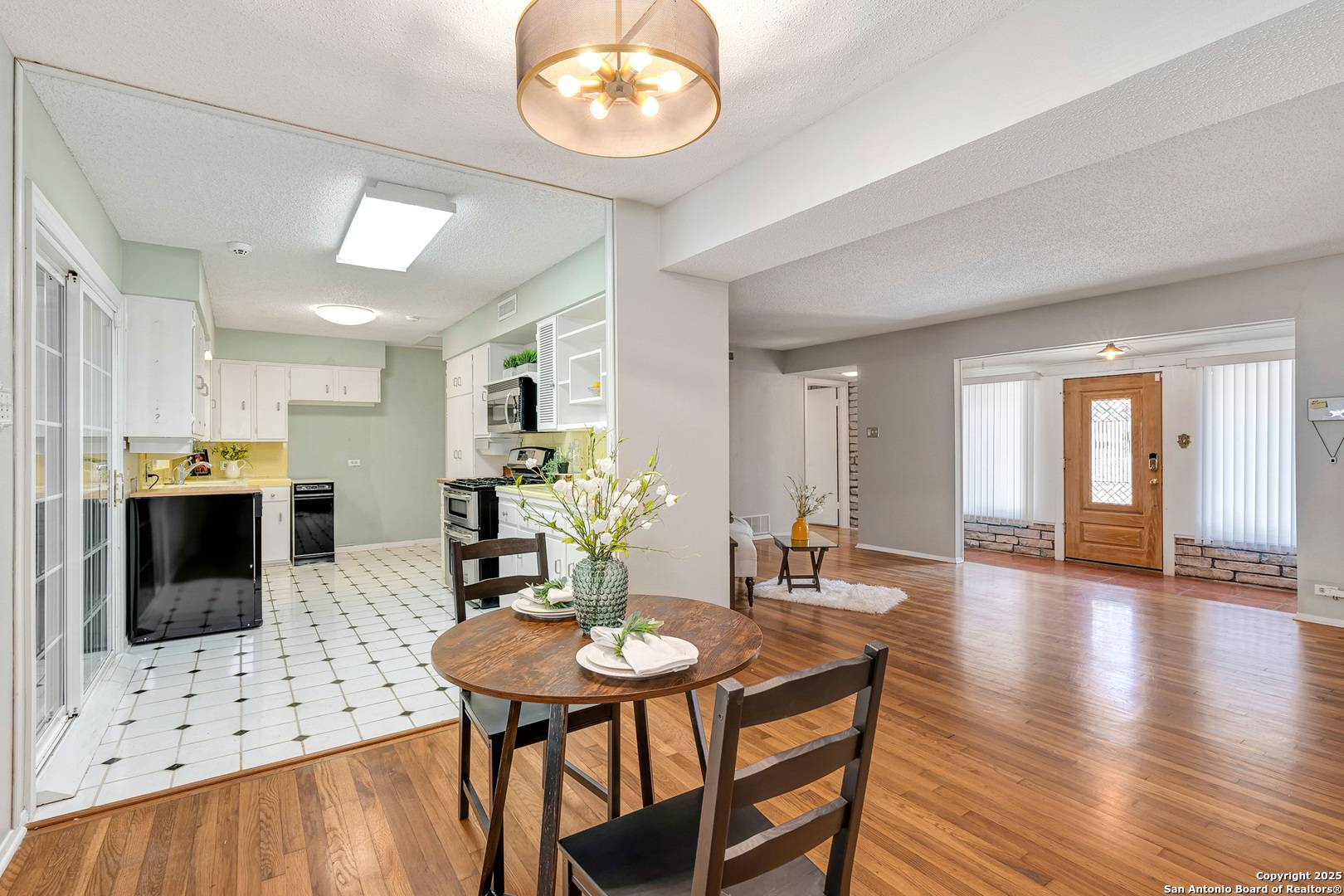 Terrell Hills, TX 78209,1311 Wiltshire