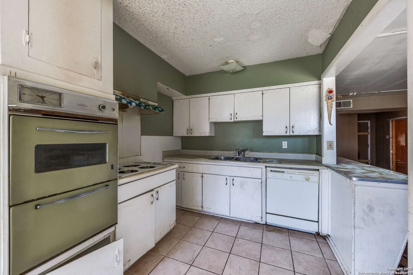 San Antonio, TX 78223,3302 Kildare