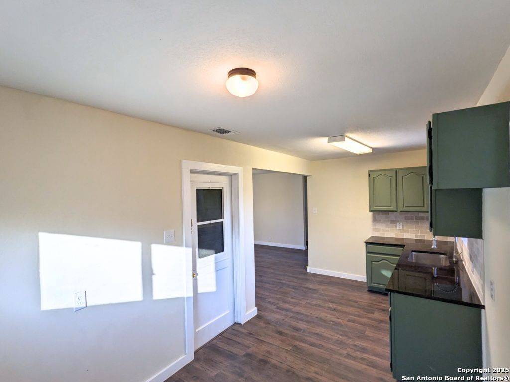 San Antonio, TX 78213,146 Marchmont