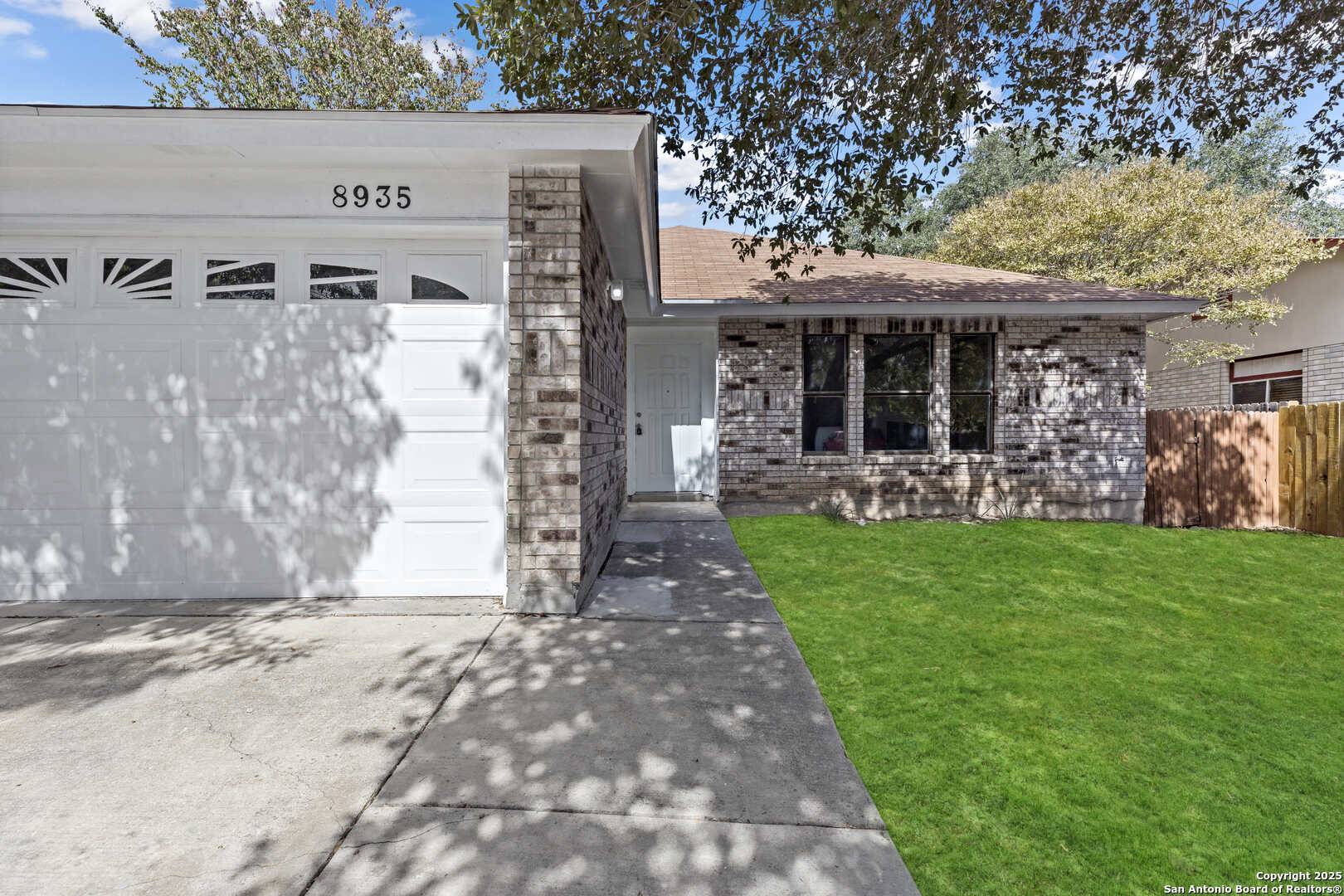 San Antonio, TX 78251,8935 Fabens
