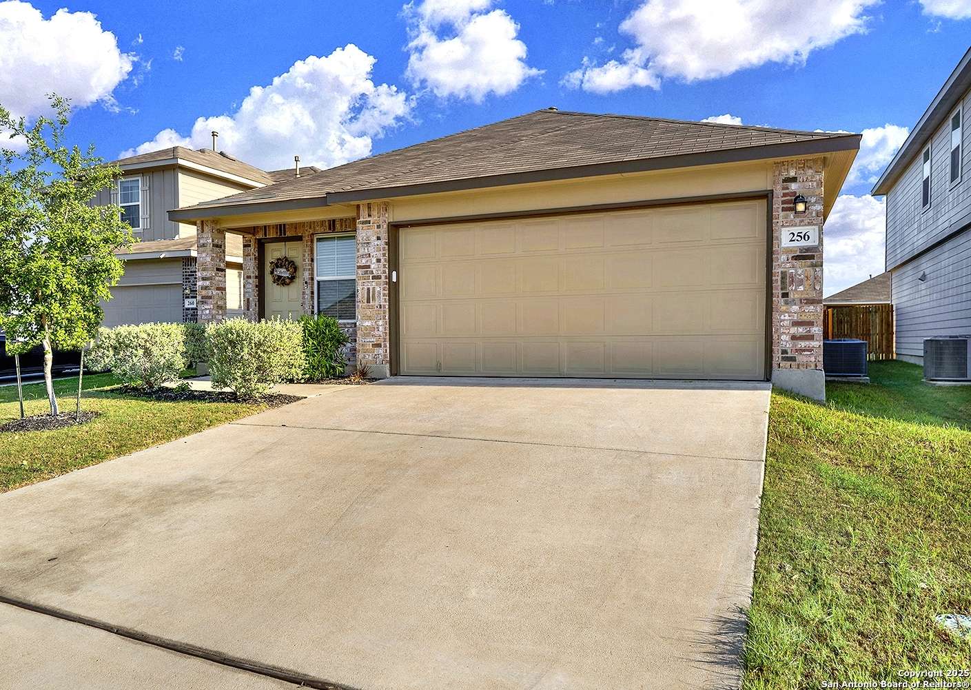 Floresville, TX 78114,256 Middle Green Loop