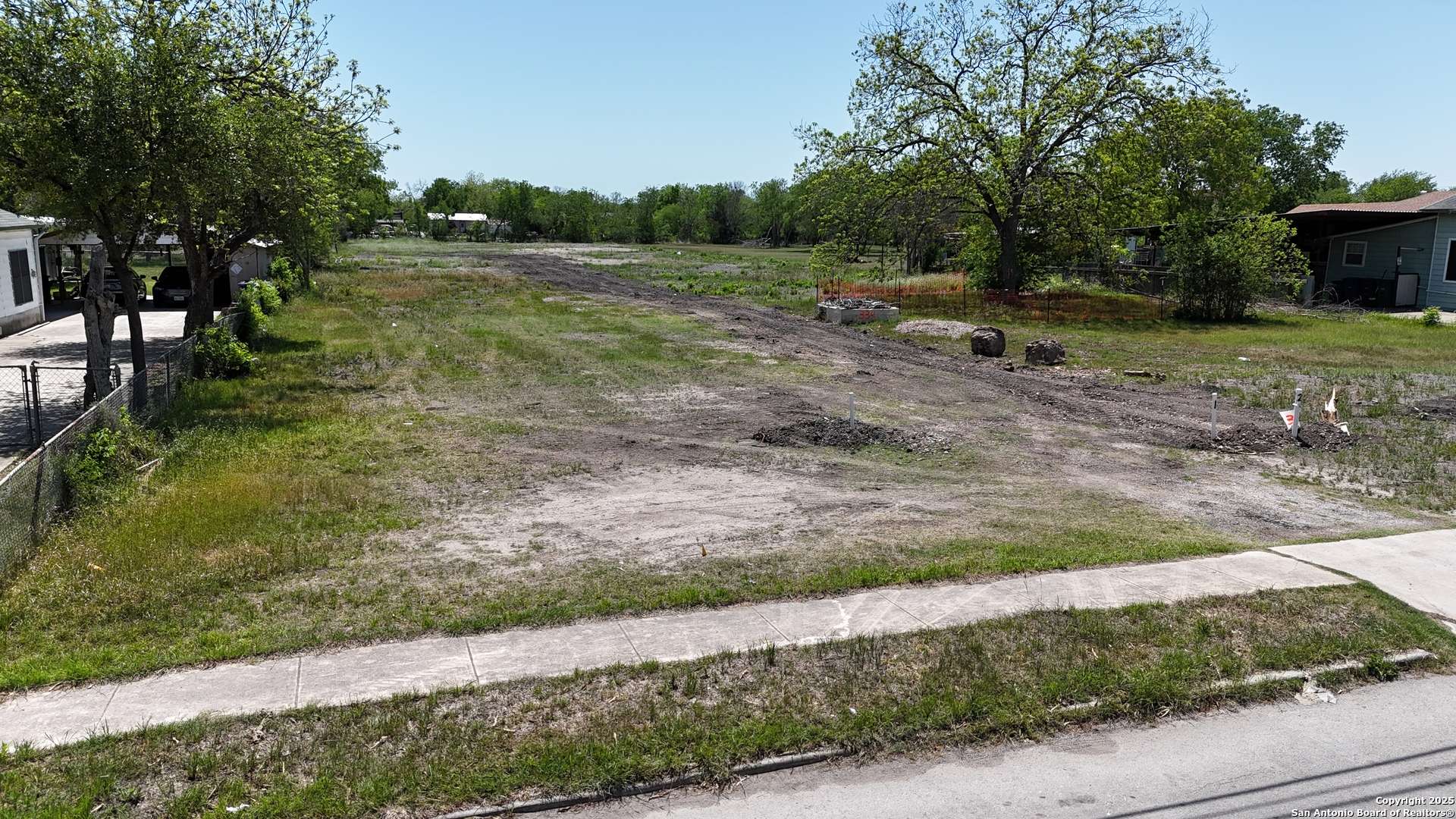 San Antonio, TX 78221,334W Harding