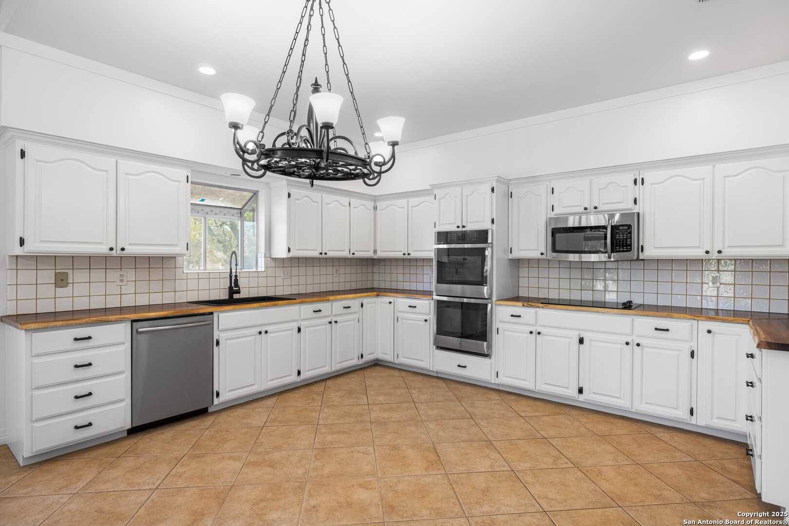 Kerrville, TX 78028,144 St Andrews Loop E
