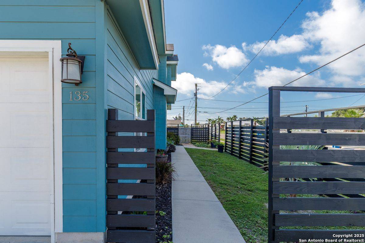 Port Aransas, TX 78373,135 10th Street