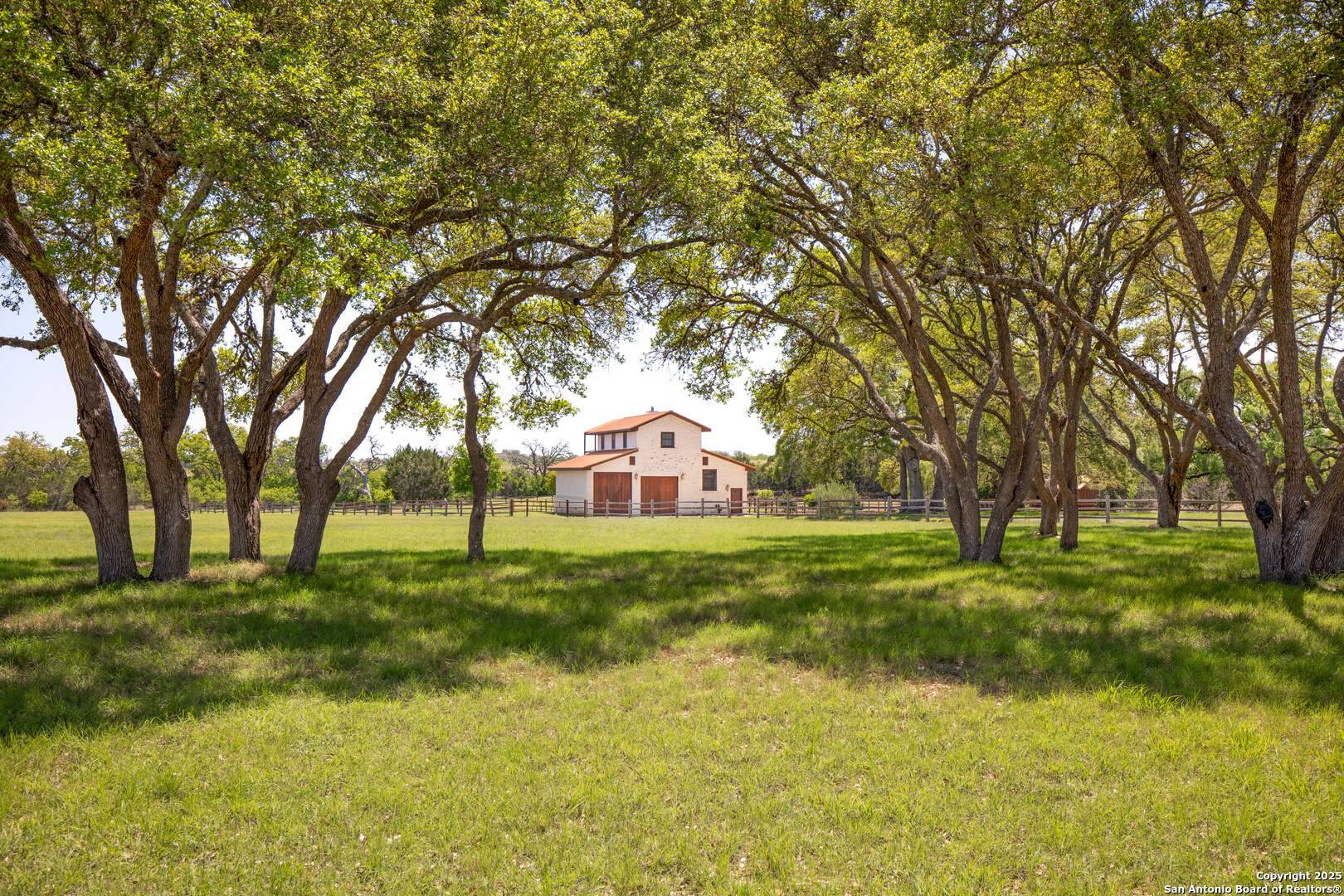 Bandera, TX 78003,876 Horseshoe Falls