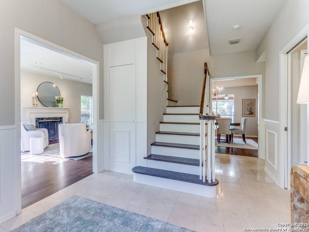 Castle Hills, TX 78213,206 Sir Arthur Ct