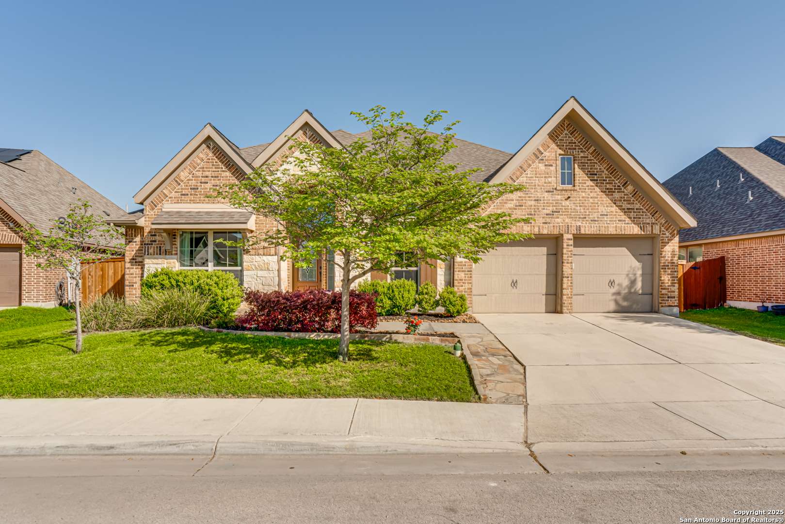 Seguin, TX 78155,2160 MILL VALLEY