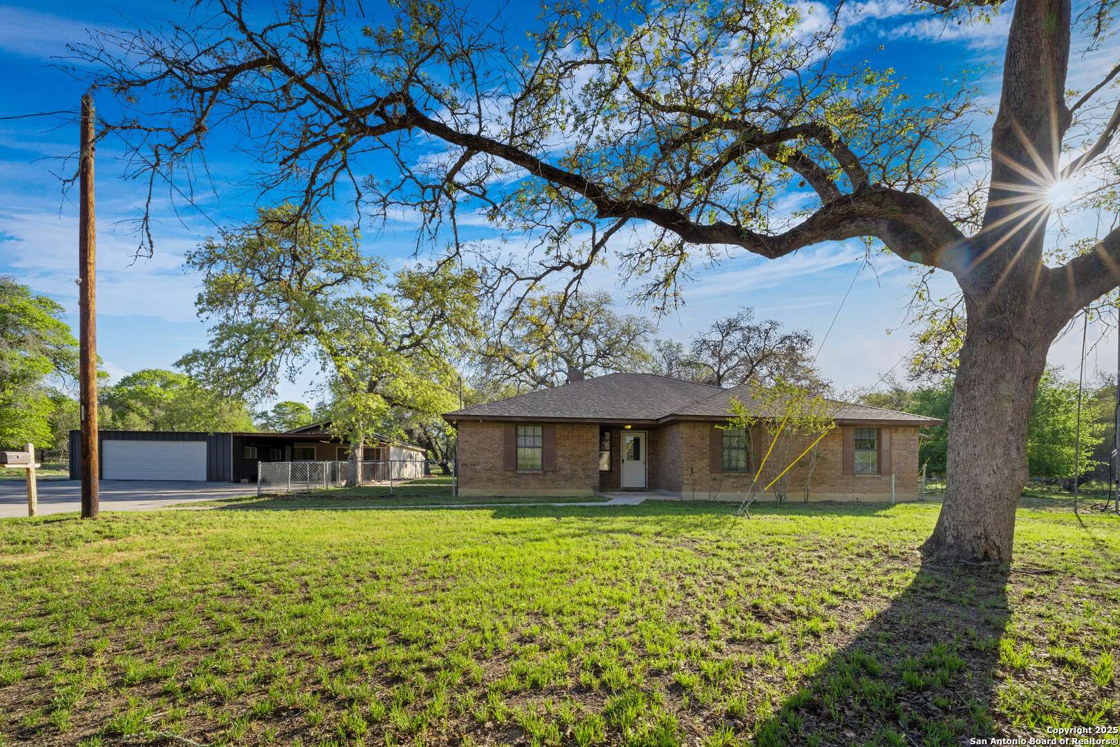 Floresville, TX 78114,123 Lost Springs