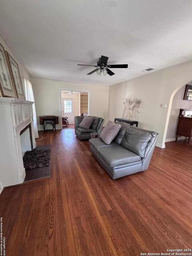 San Antonio, TX 78209,128 Elmview