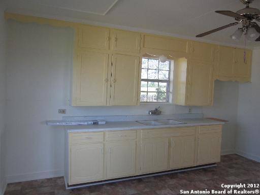 St Hedwig, TX 78152,4111 STAPPER RD