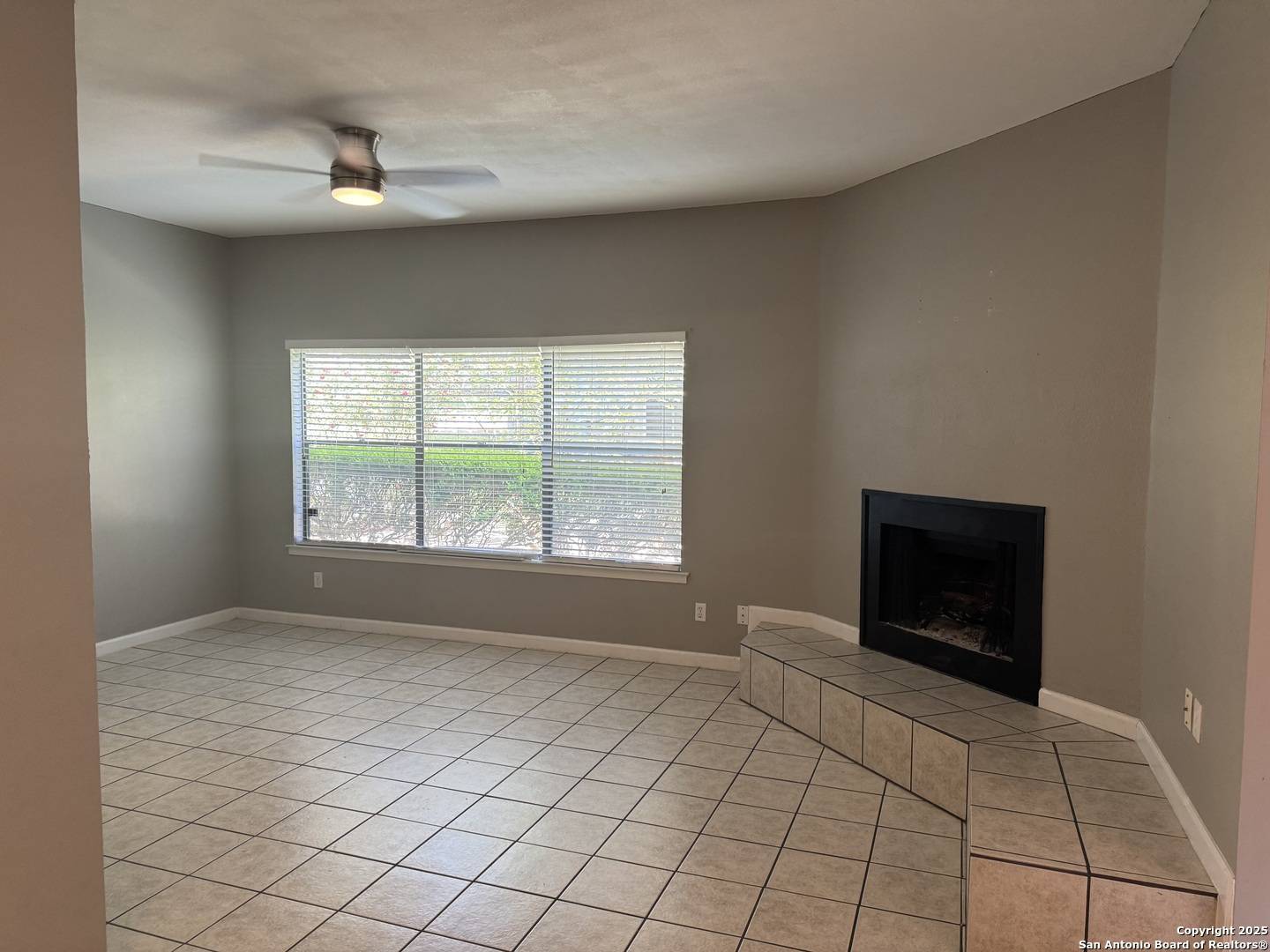 San Antonio, TX 78216,829 bitters UNIT 202