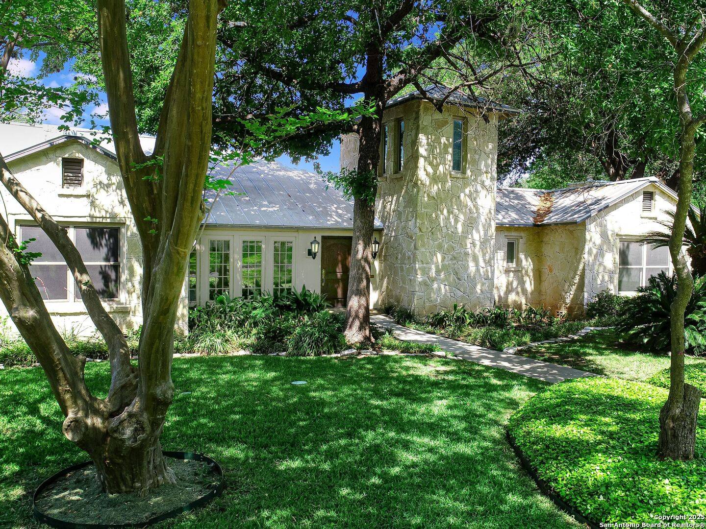 San Antonio, TX 78212,400 Paseo Encinal