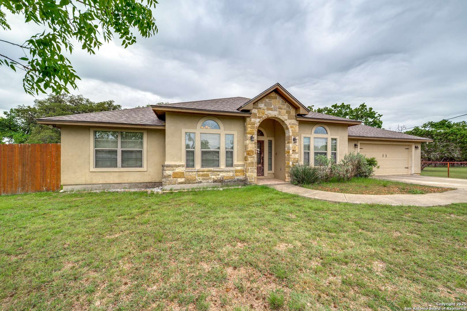 Bandera, TX 78003,1424 Kings Ranch