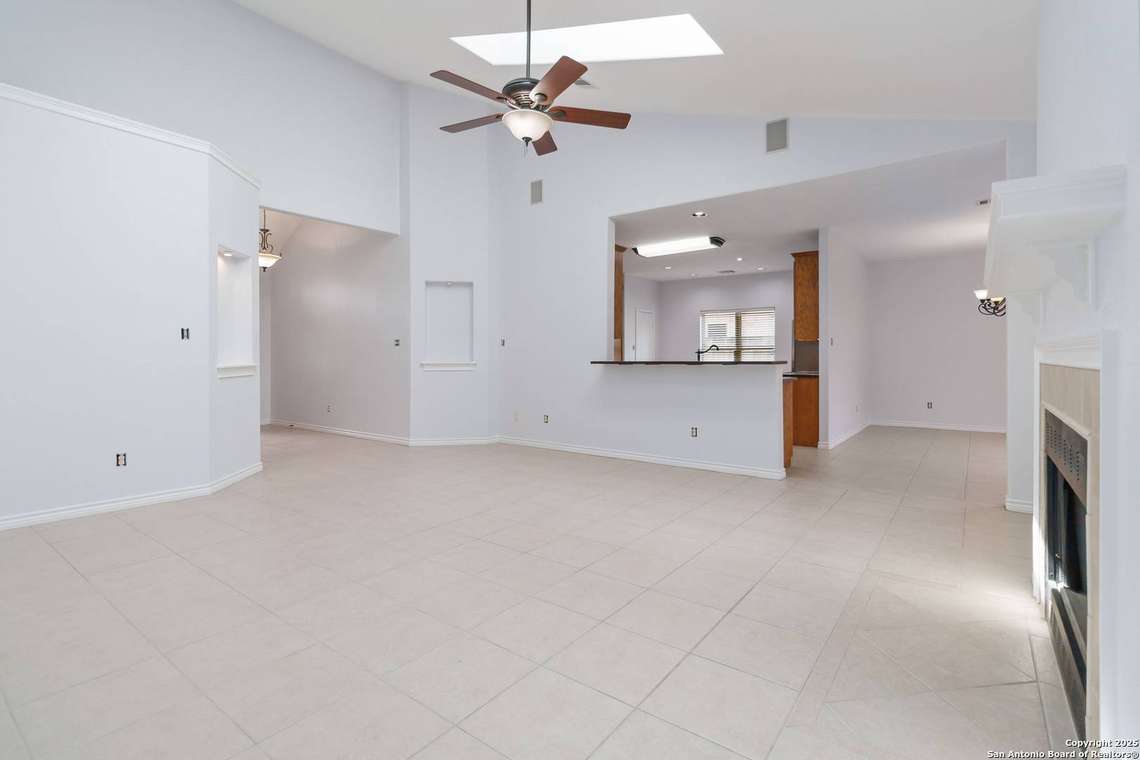 Meadowlakes, TX 78654,208 Firestone