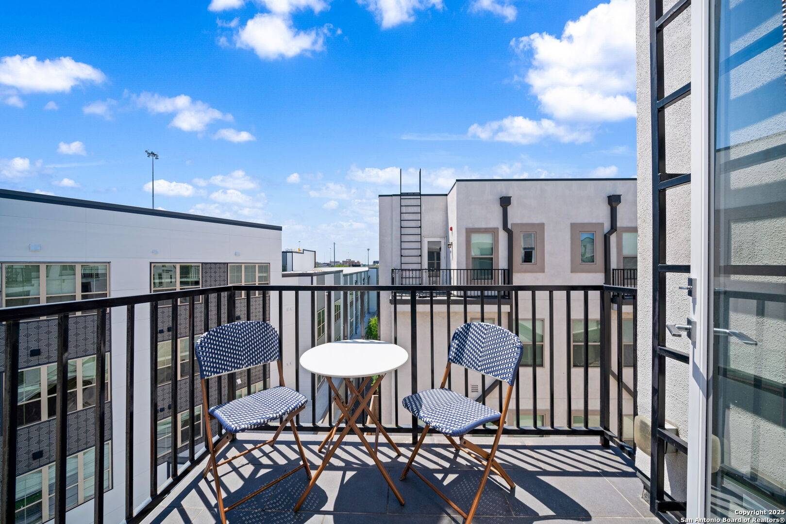 San Antonio, TX 78212,1817 Saint Marys UNIT 302