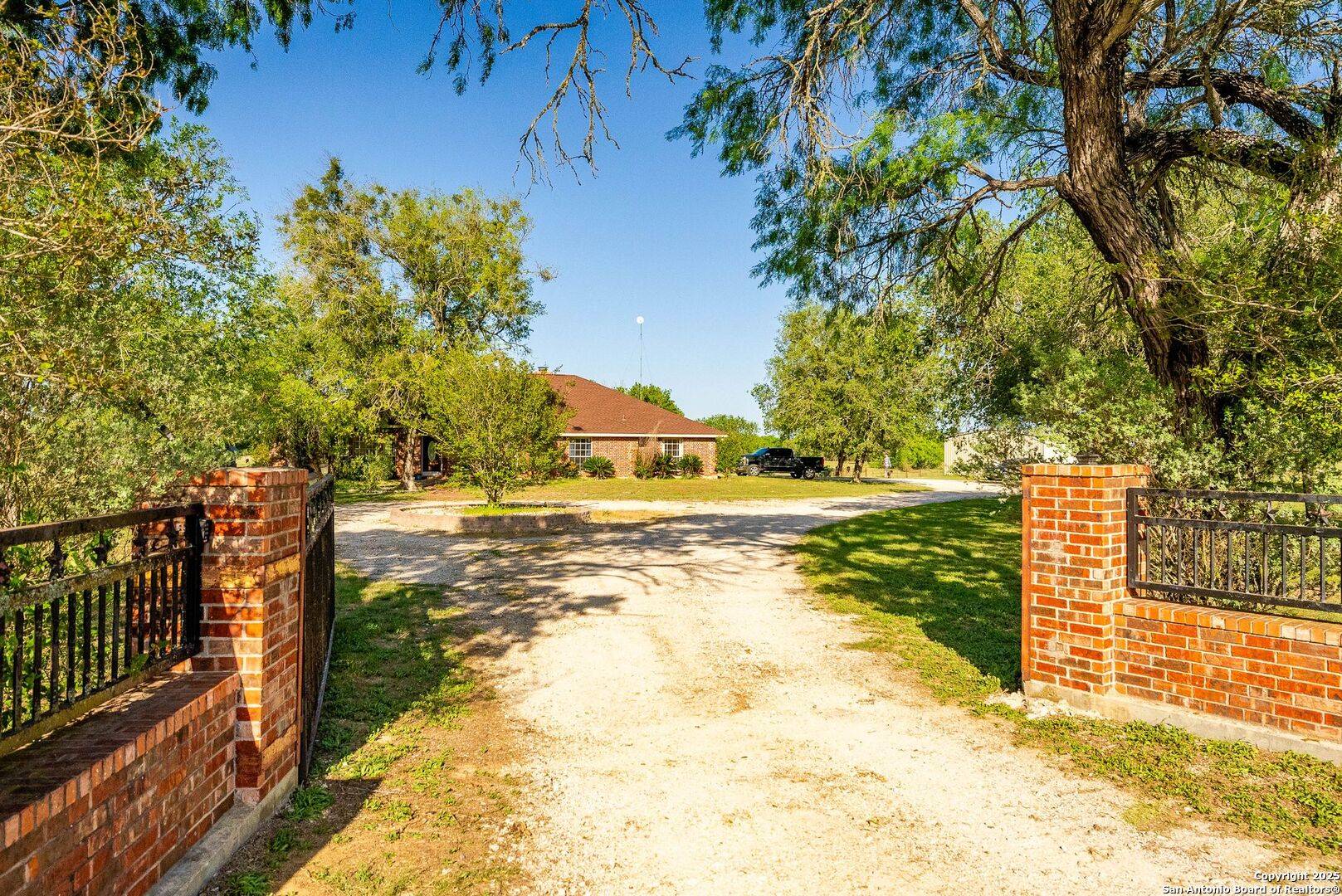 La Vernia, TX 78121,2680 County Road 342