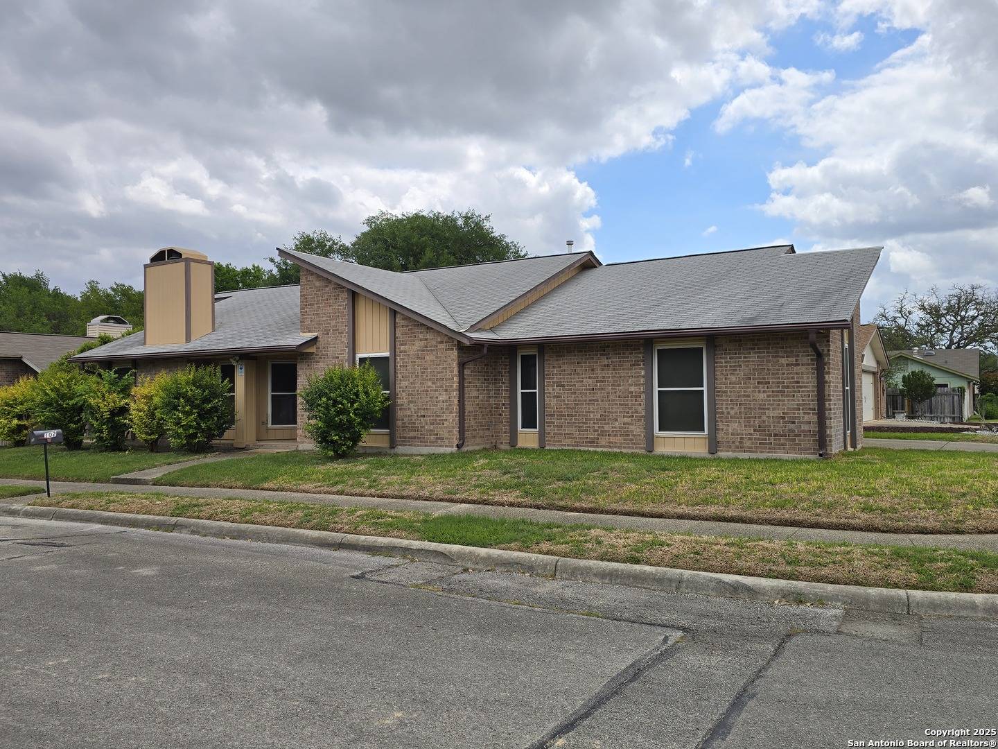 Universal City, TX 78148,102 Crystal Cyn