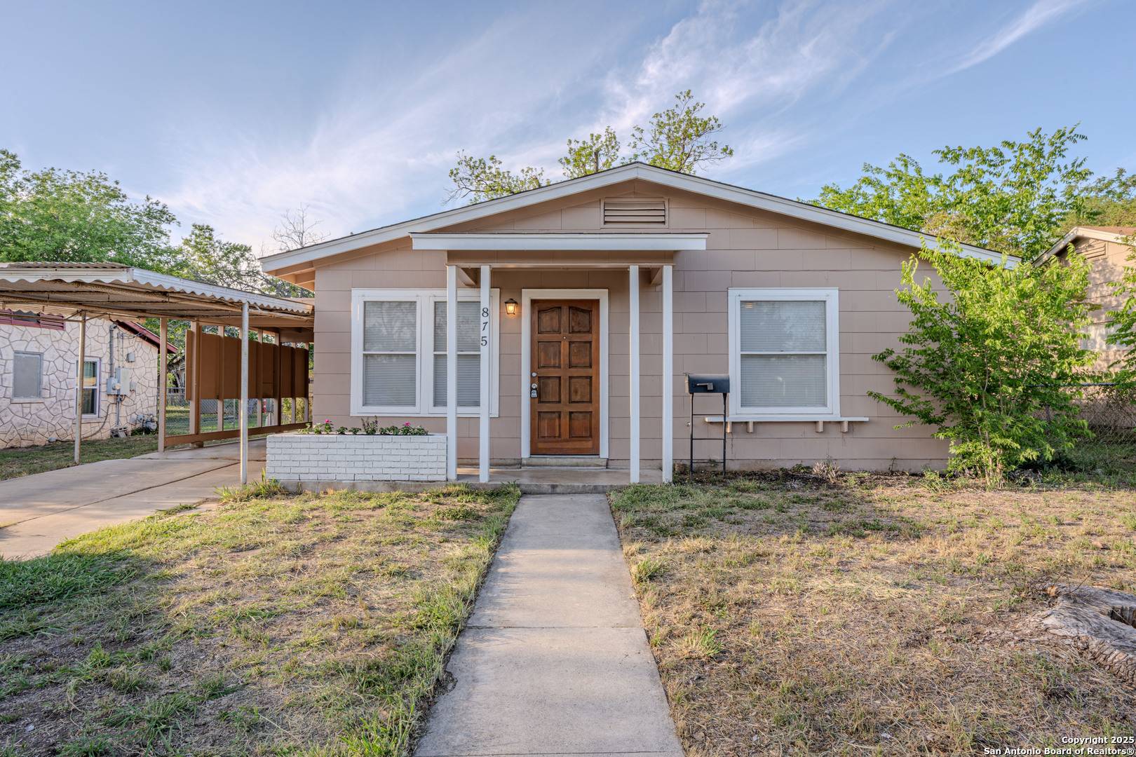 San Antonio, TX 78223,875 Utopia