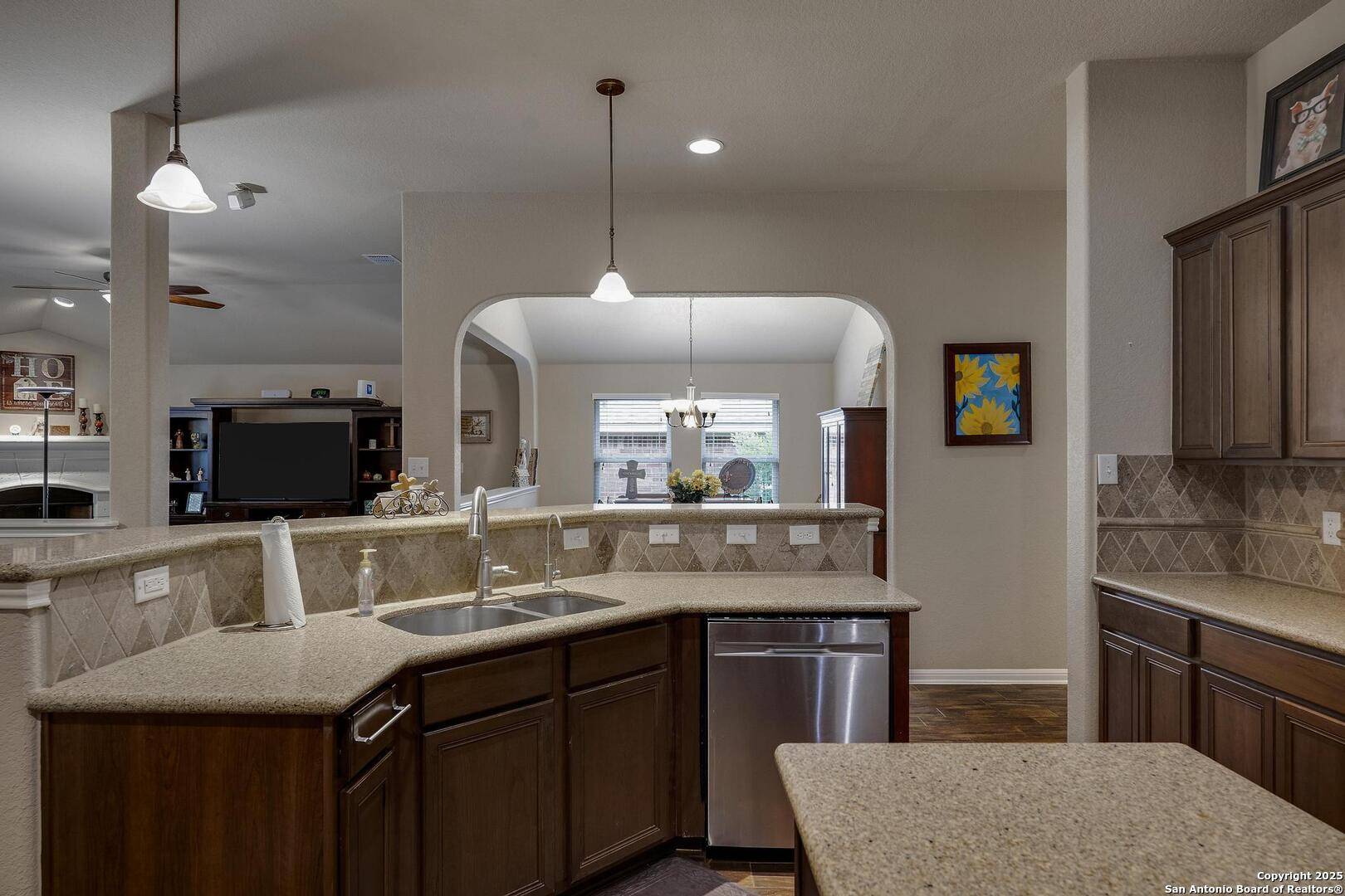 Helotes, TX 78023,8919 Hanover
