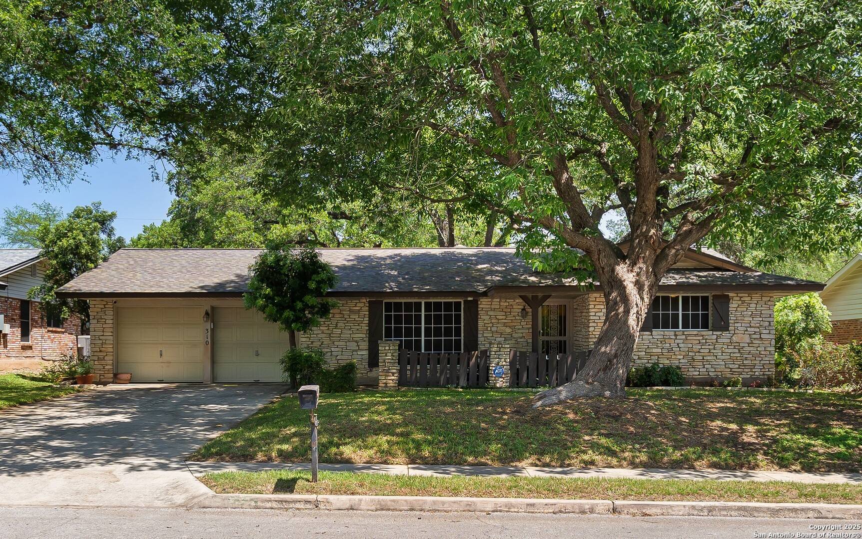 Universal City, TX 78148,310 Quivira
