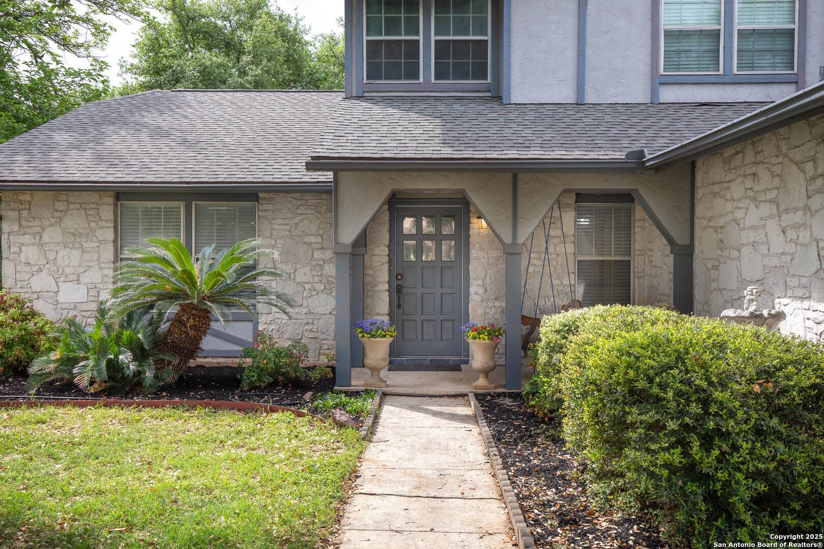San Antonio, TX 78240,8530 tanbark