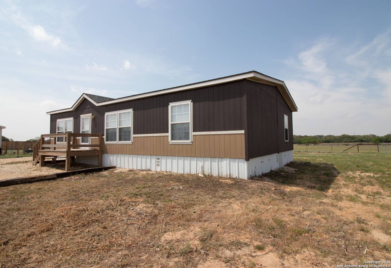 Floresville, TX 78114,254 County Road 406