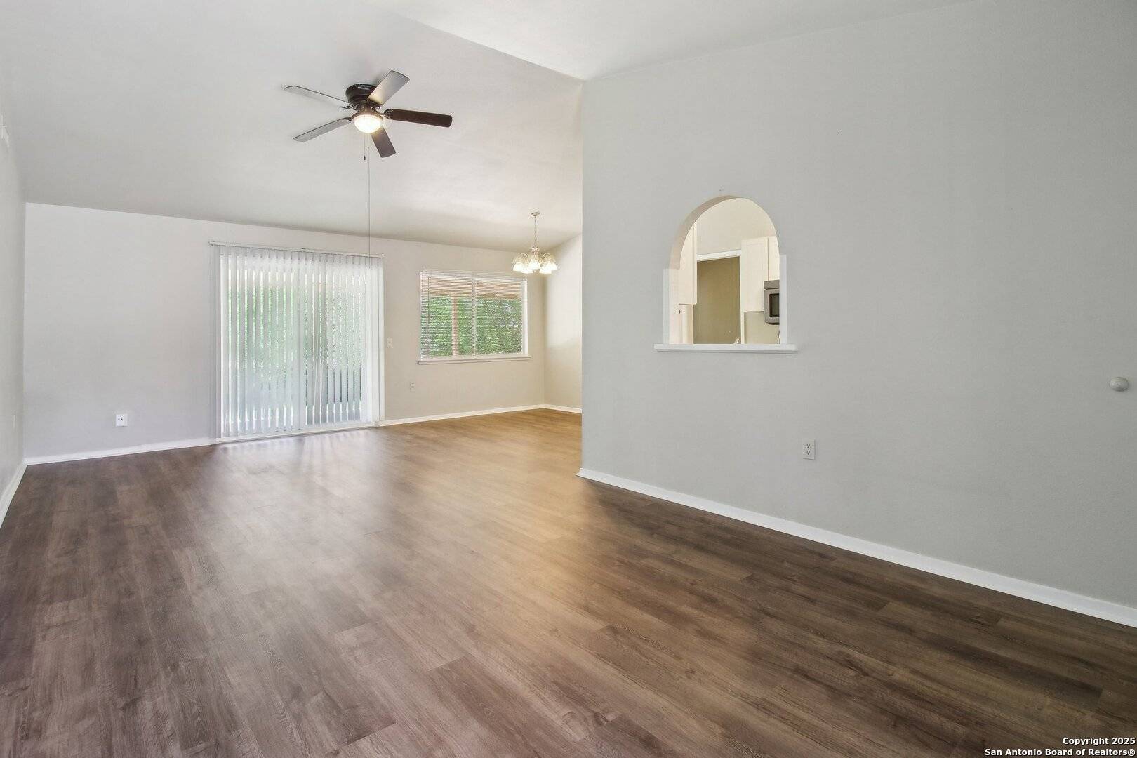 Live Oak, TX 78233,7810 Village oak