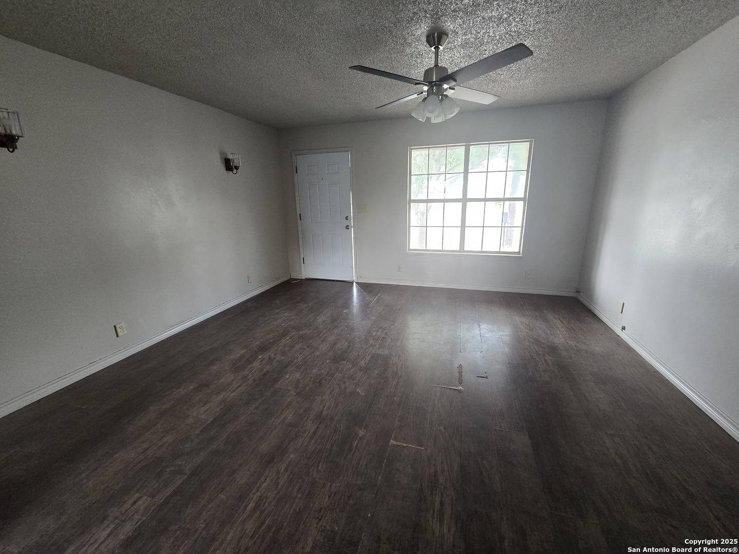 Somerset, TX 78069,19690 Kurz