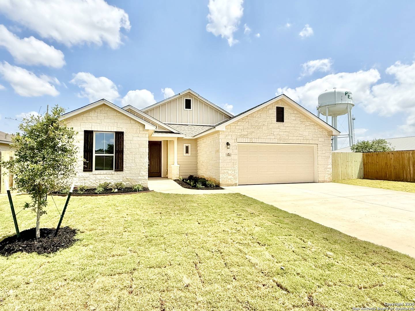 Pleasanton, TX 78064,200 Valley Forge