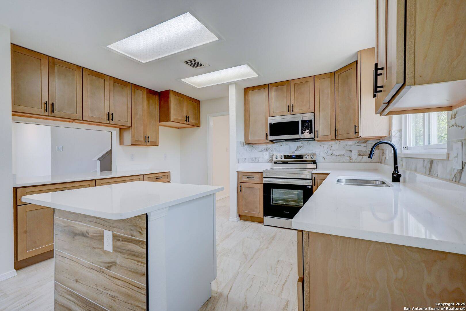 San Antonio, TX 78233,14410 Longleaf Palm