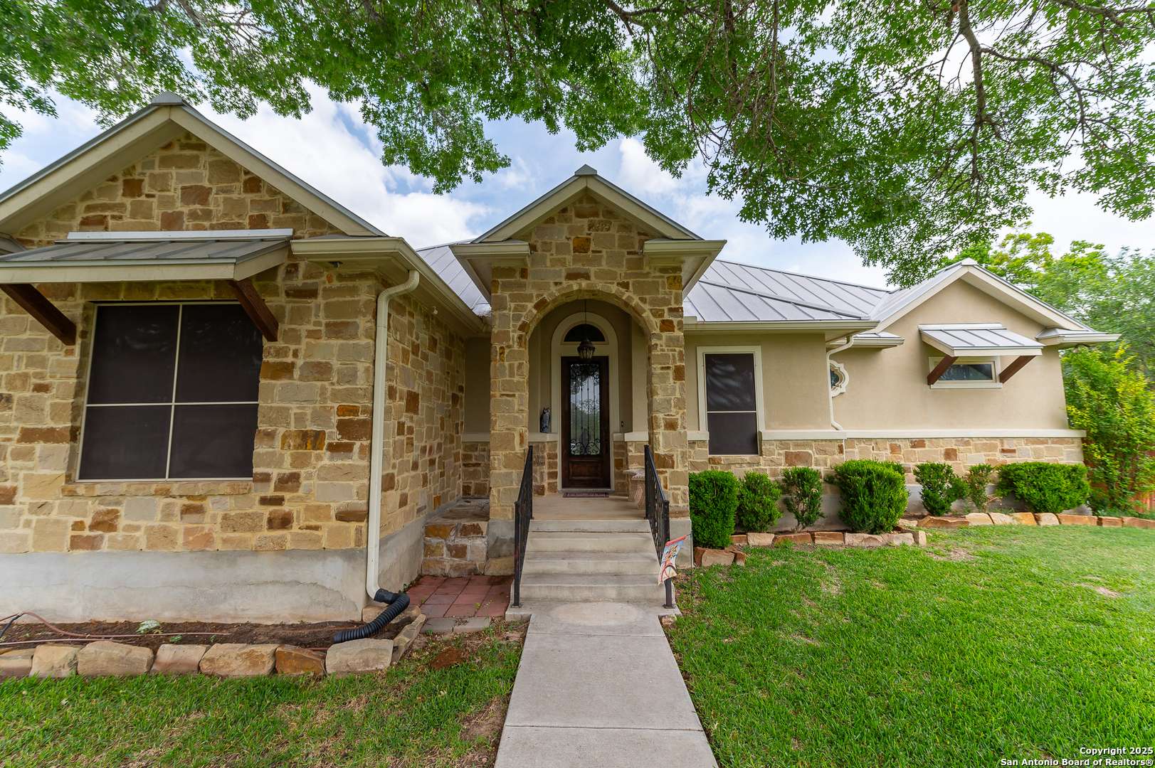 Castroville, TX 78009,202 Brieden