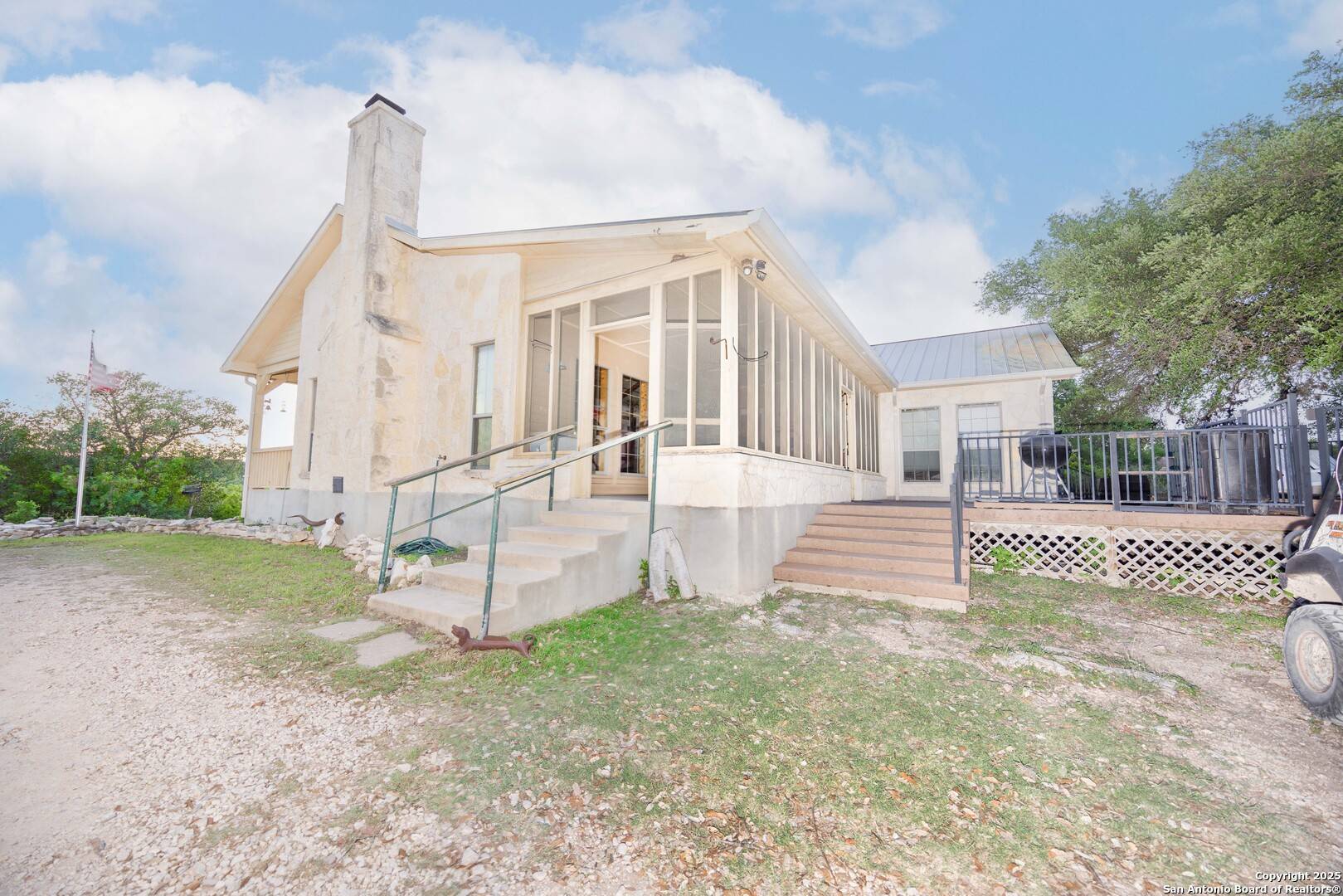 Hondo, TX 78861,3755 County Road 241