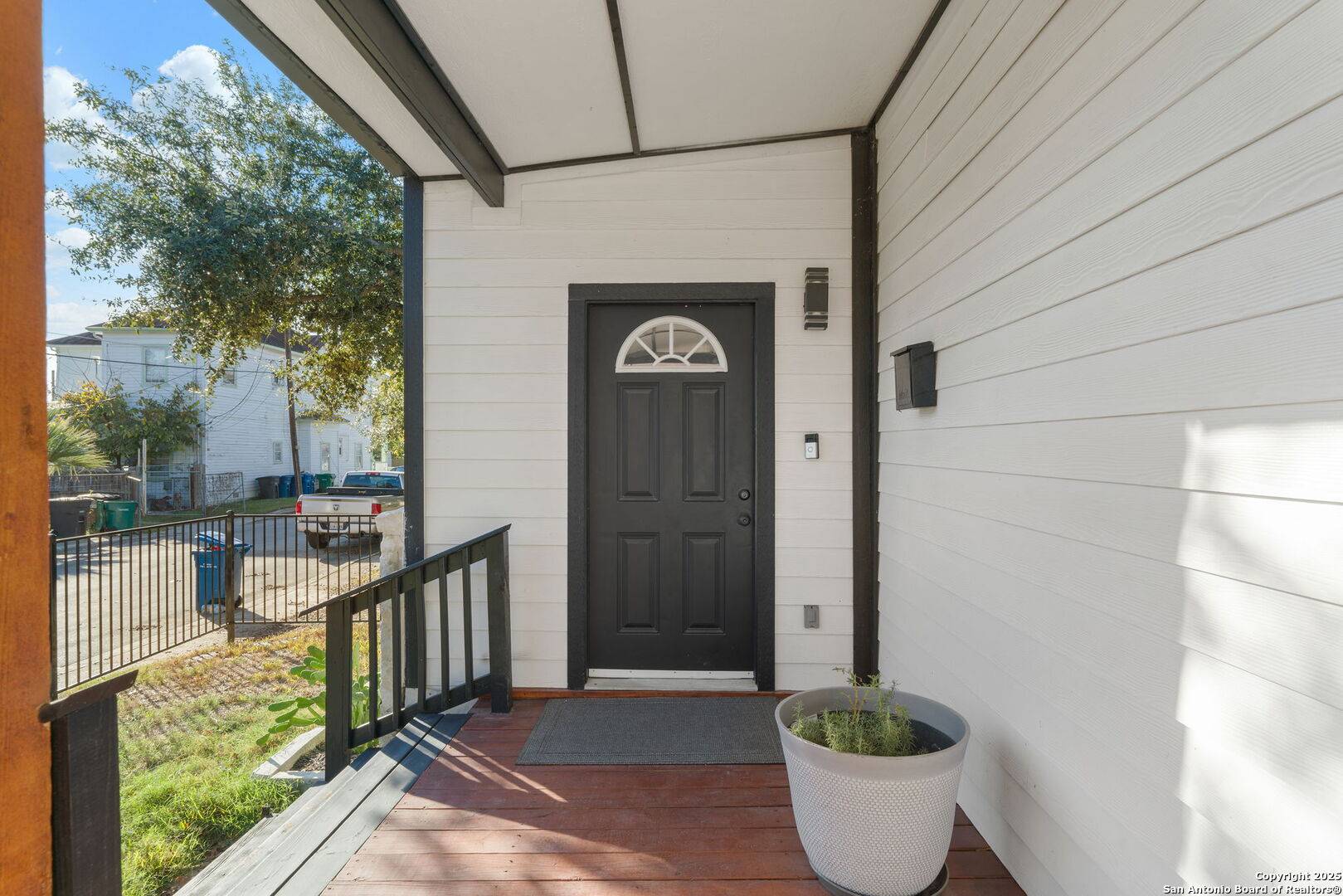 San Antonio, TX 78203-1142,213 Omaha St