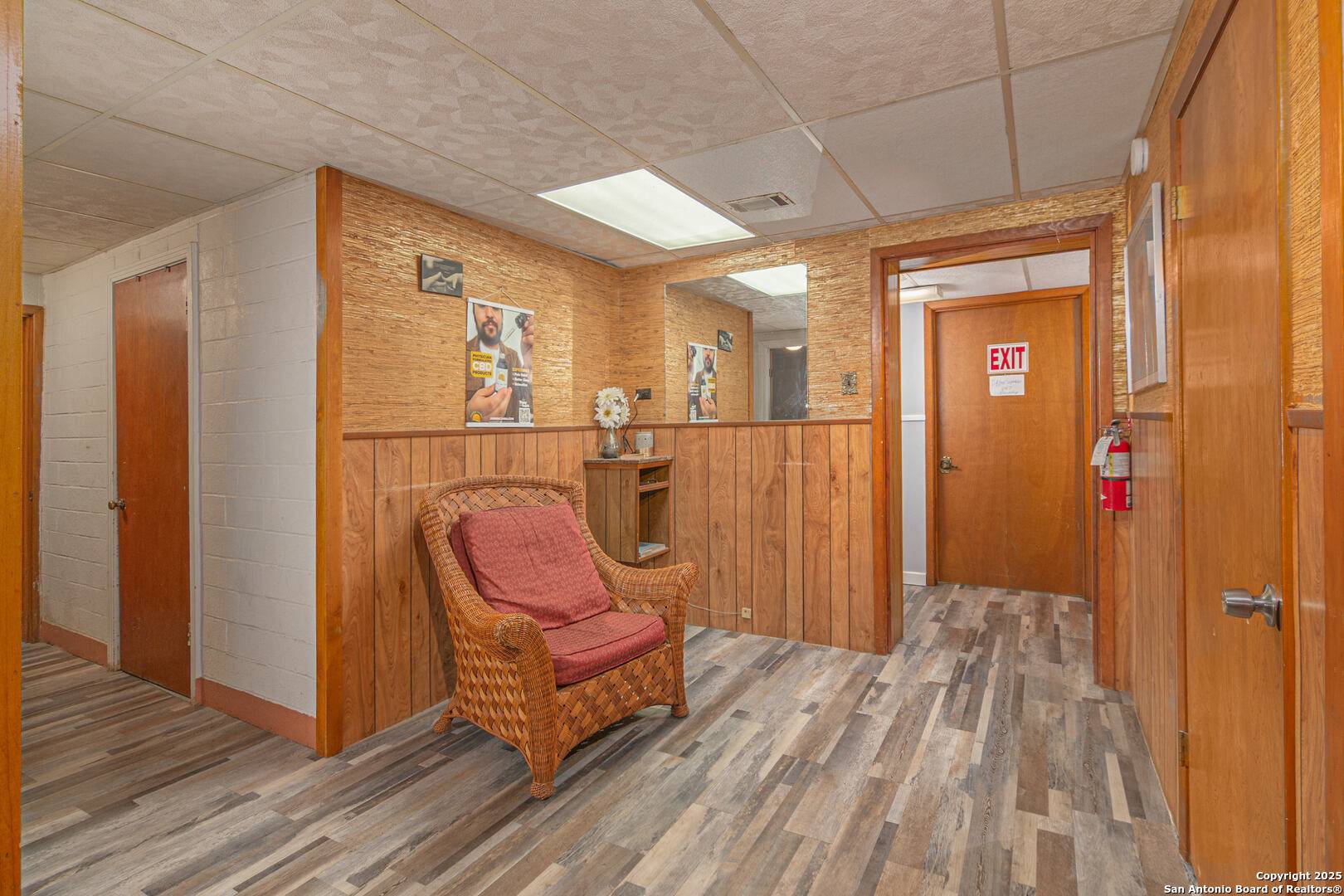 Seguin, TX 78155,1017 Kingsbury
