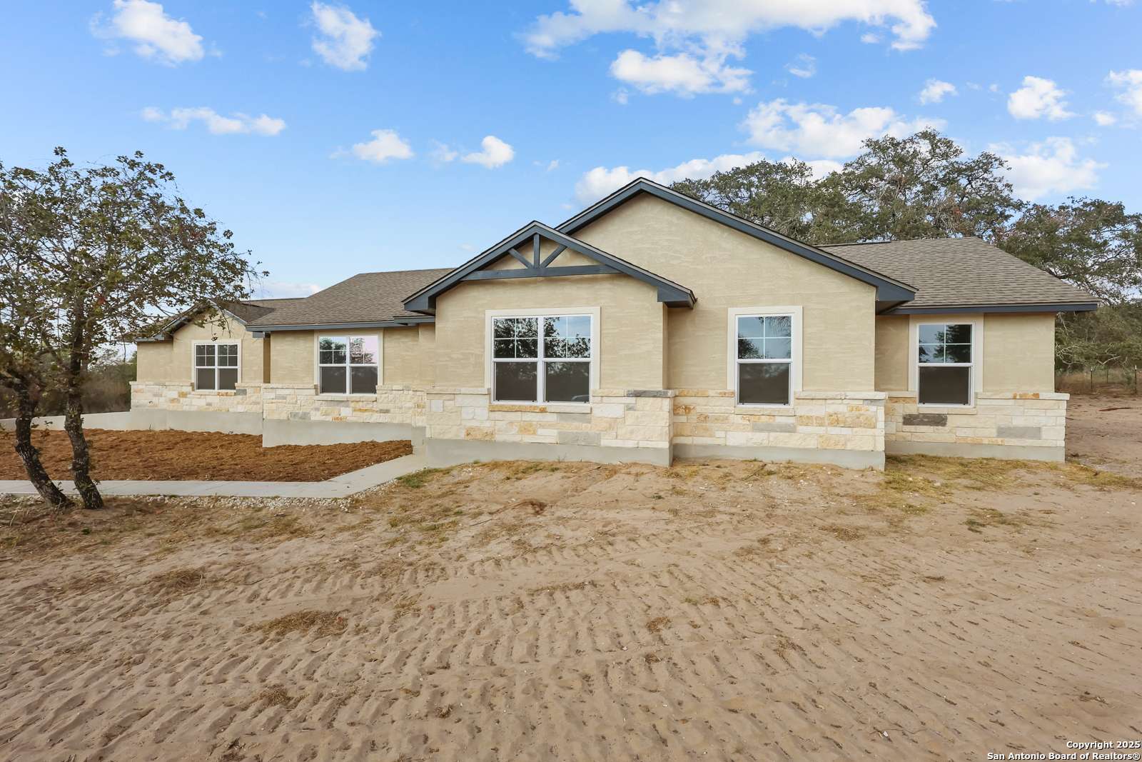 Poteet, TX 78065,25 Broken Star Trail