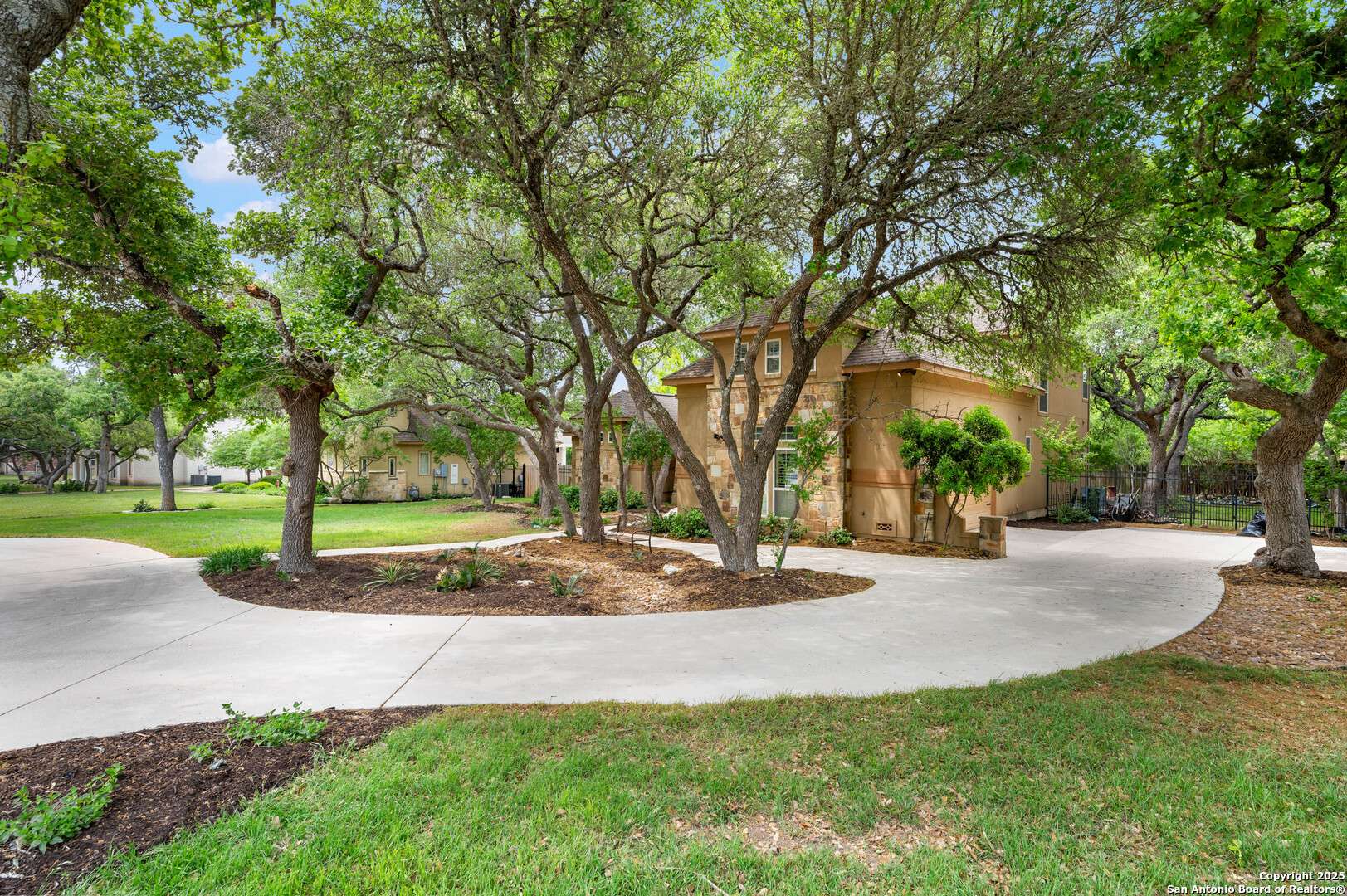 San Antonio, TX 78260,26211 Sunny Meadow