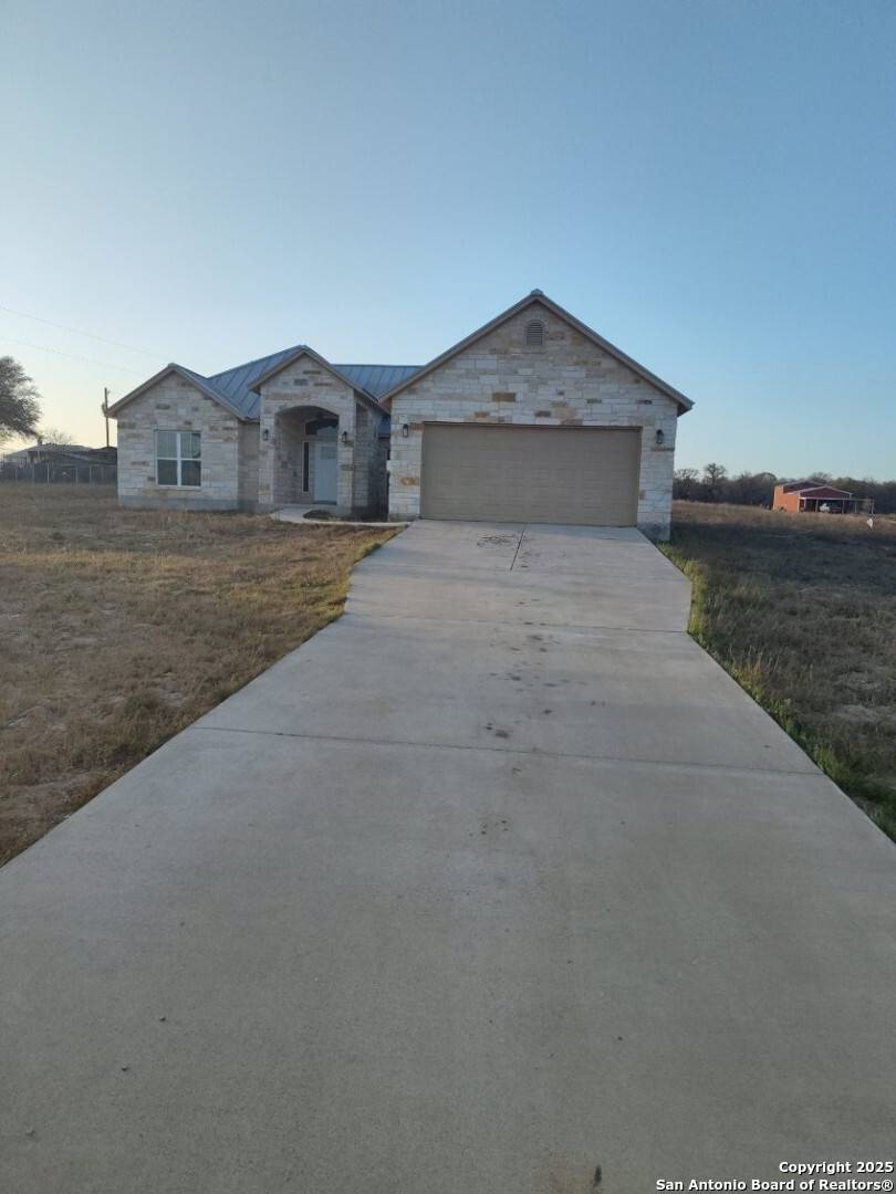 La Vernia, TX 78121,200 Lakeview