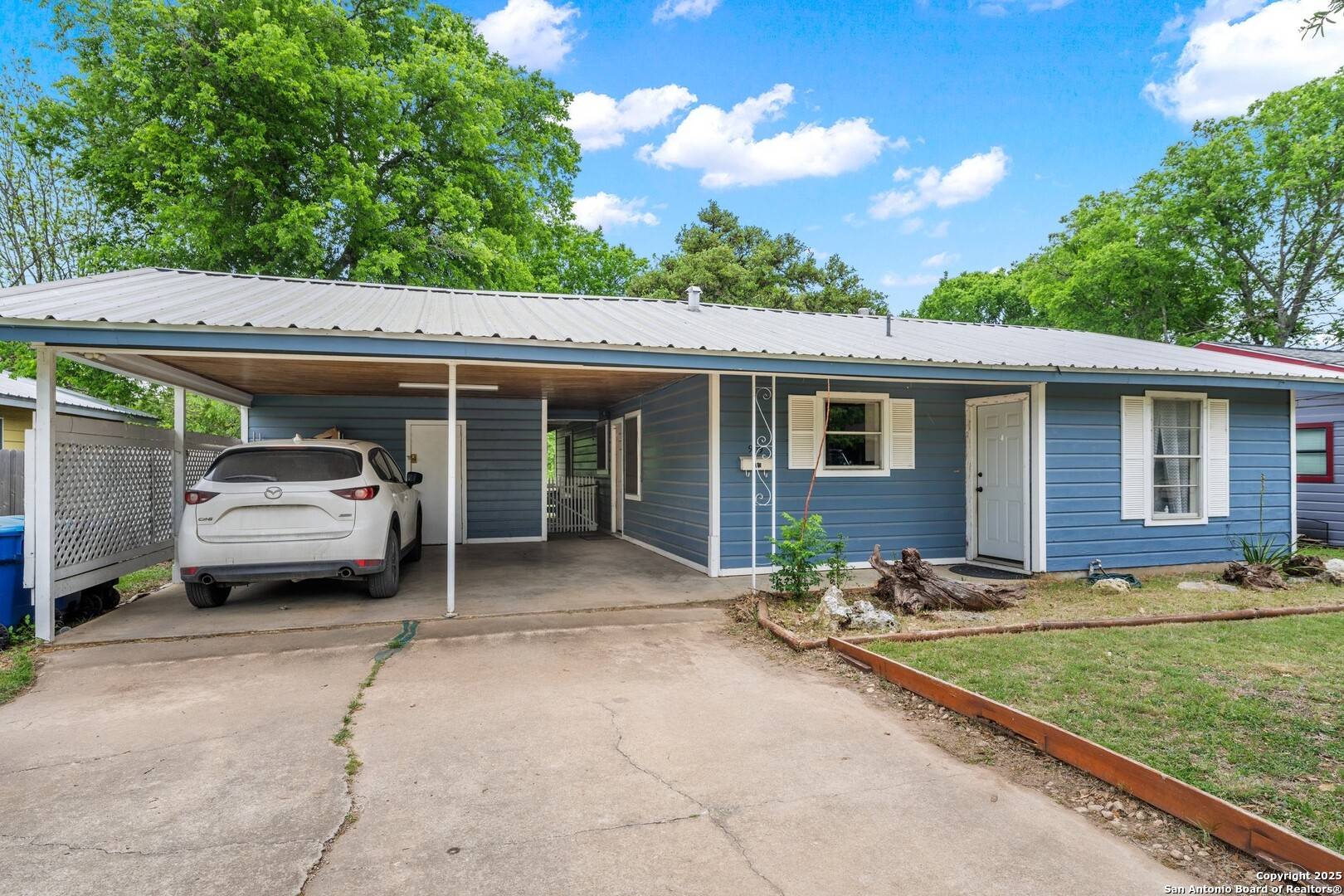 Kerrville, TX 78028,909 Ford St