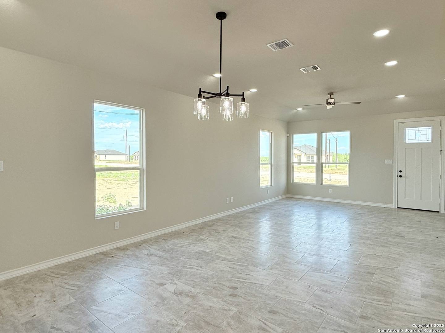 La Vernia, TX 78121,136 Camino Verde Ct