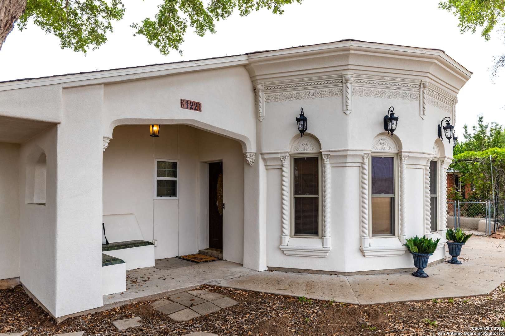 Pleasanton, TX 78064,1221 Encino