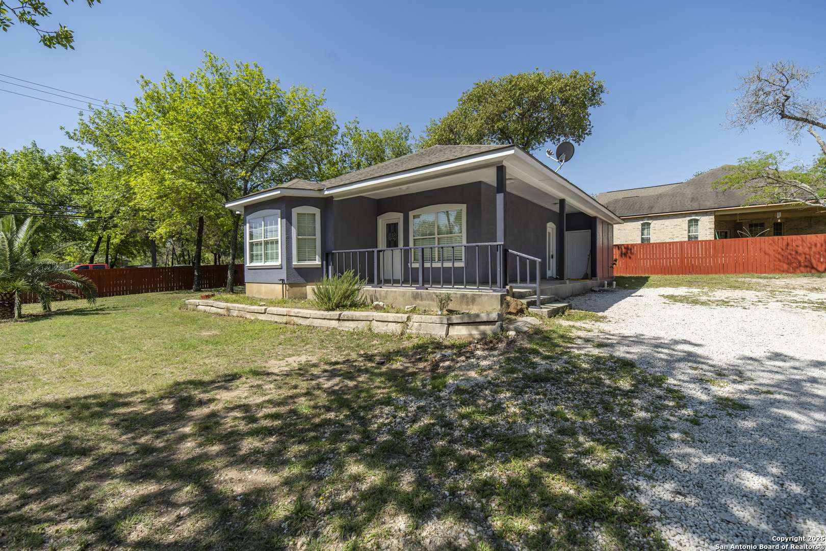 Elmendorf, TX 78112,3723 Waterwood Pass