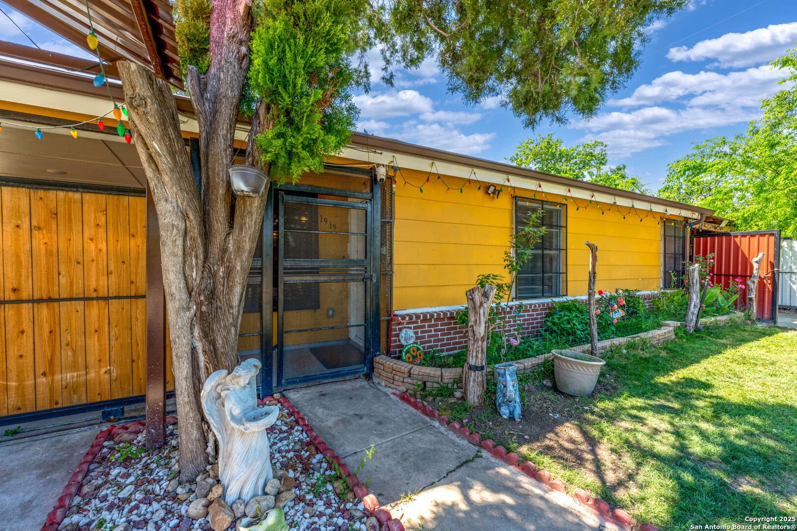 San Antonio, TX 78227,1919 Hackamore