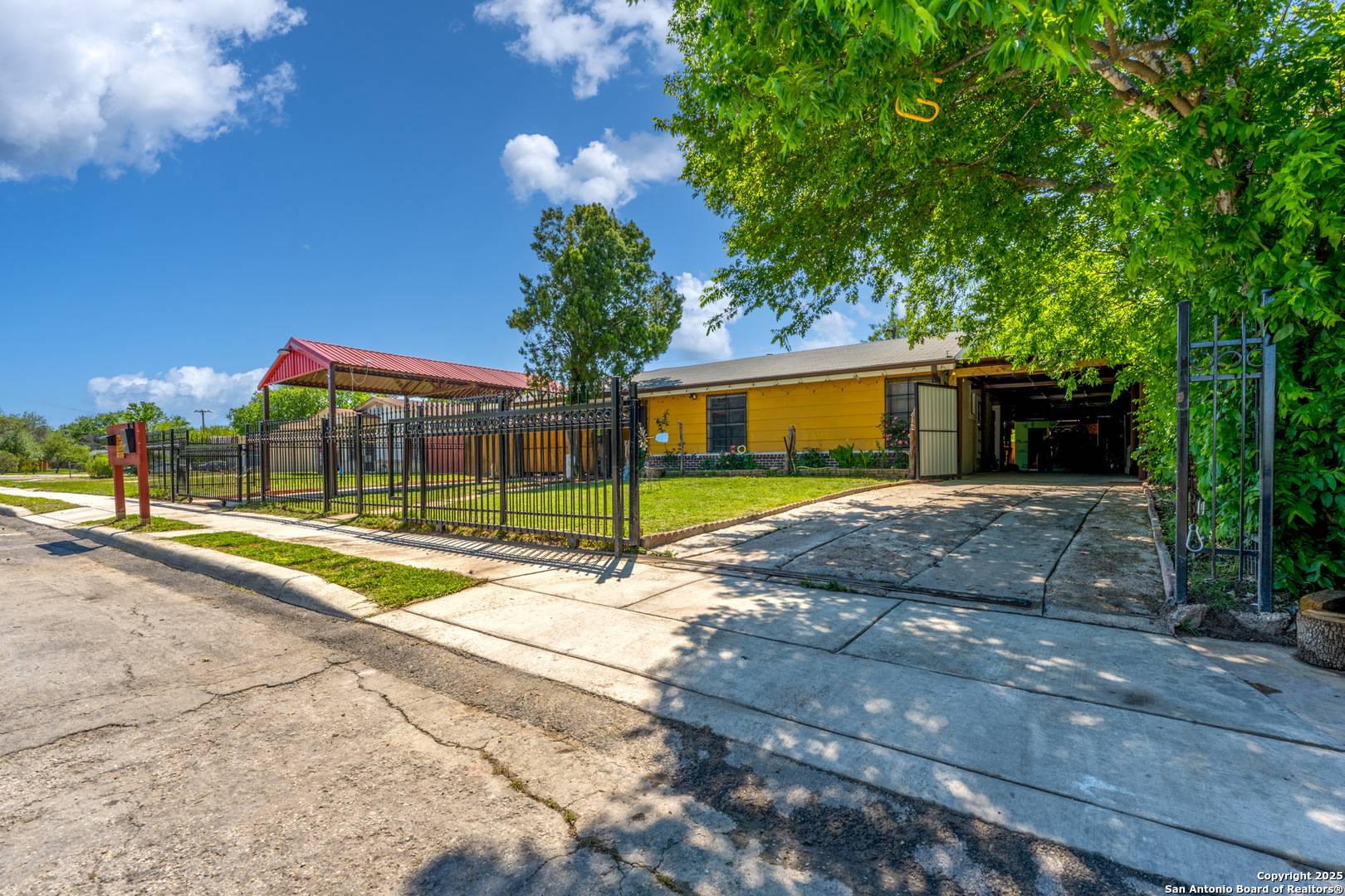 San Antonio, TX 78227,1919 Hackamore