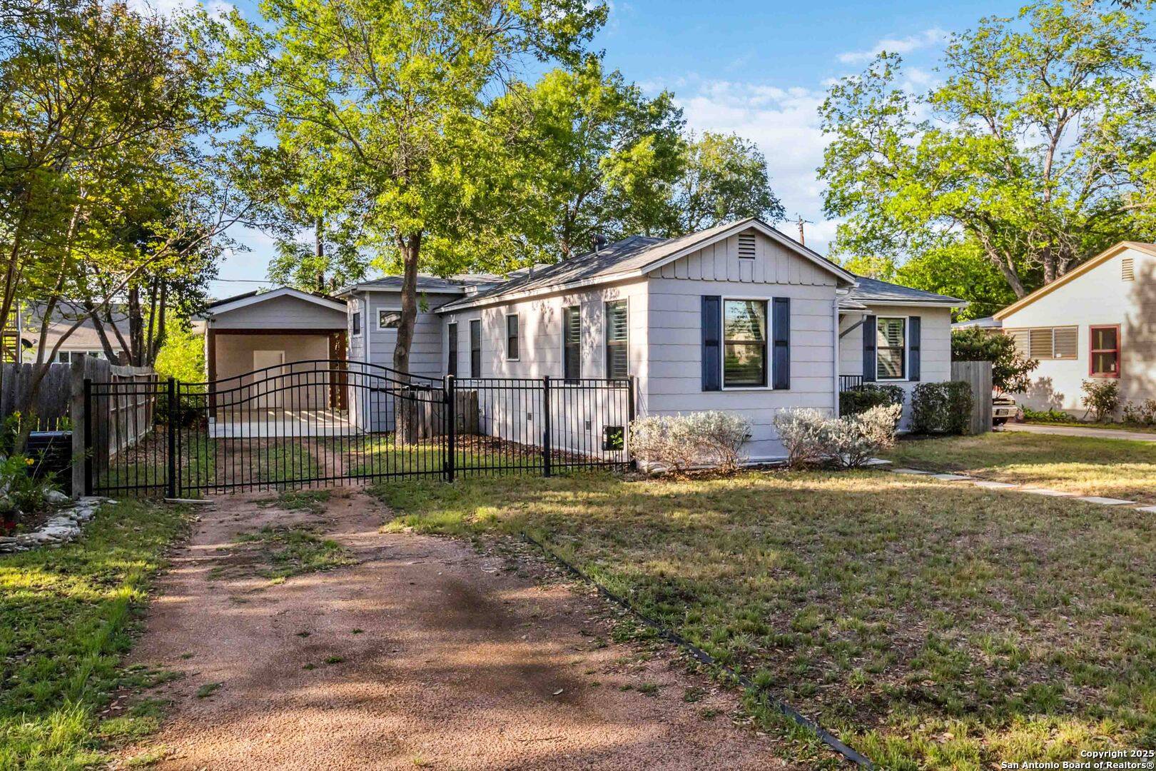 San Antonio, TX 78209,124 Harmon
